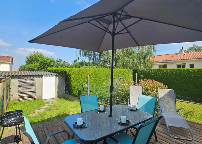Le Petit Ecureuil Charmant Gite Jardin Terrasse